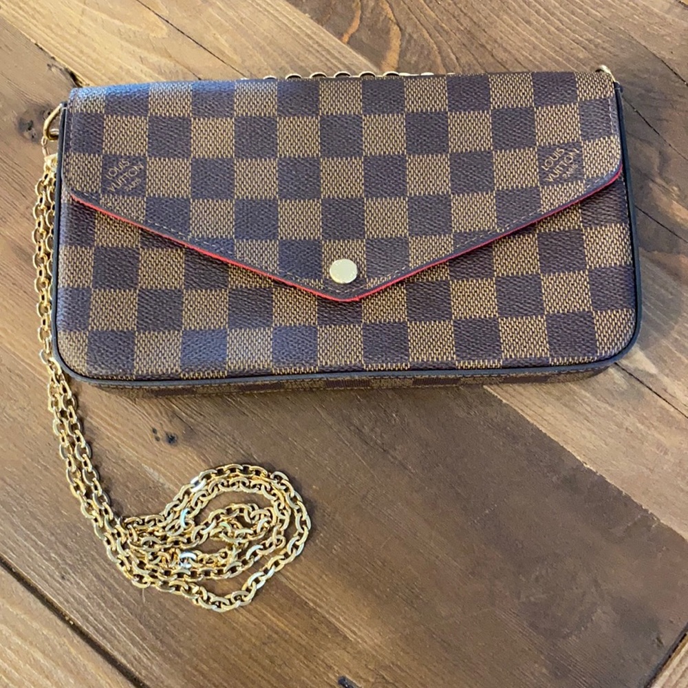 Authentic Louis Vuitton Pochette